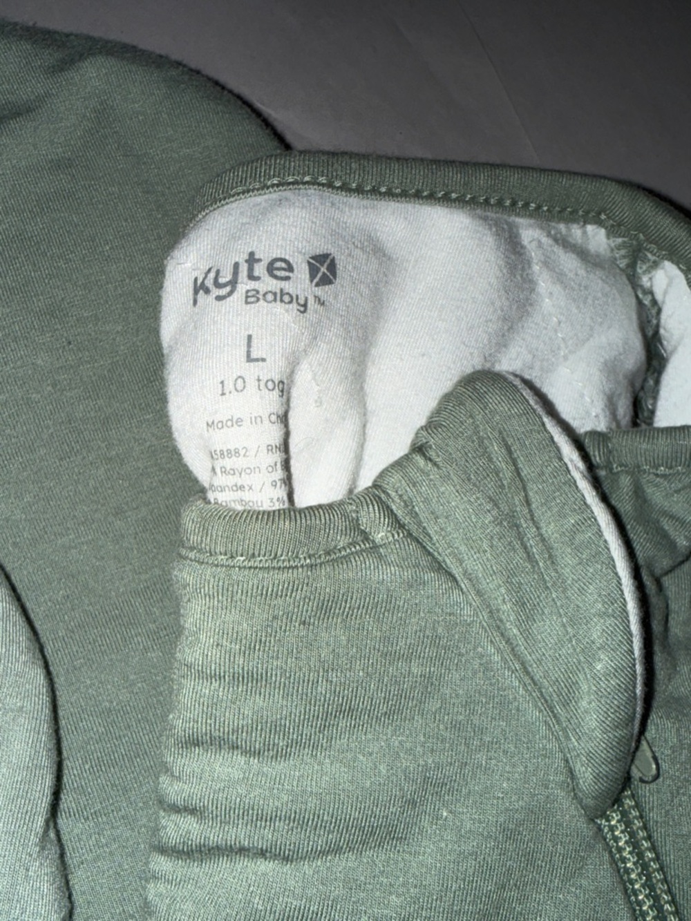 Kyte baby neutral green sleep sack size large and long sleeve body suit 18-24 mo - Picture 3 of 7